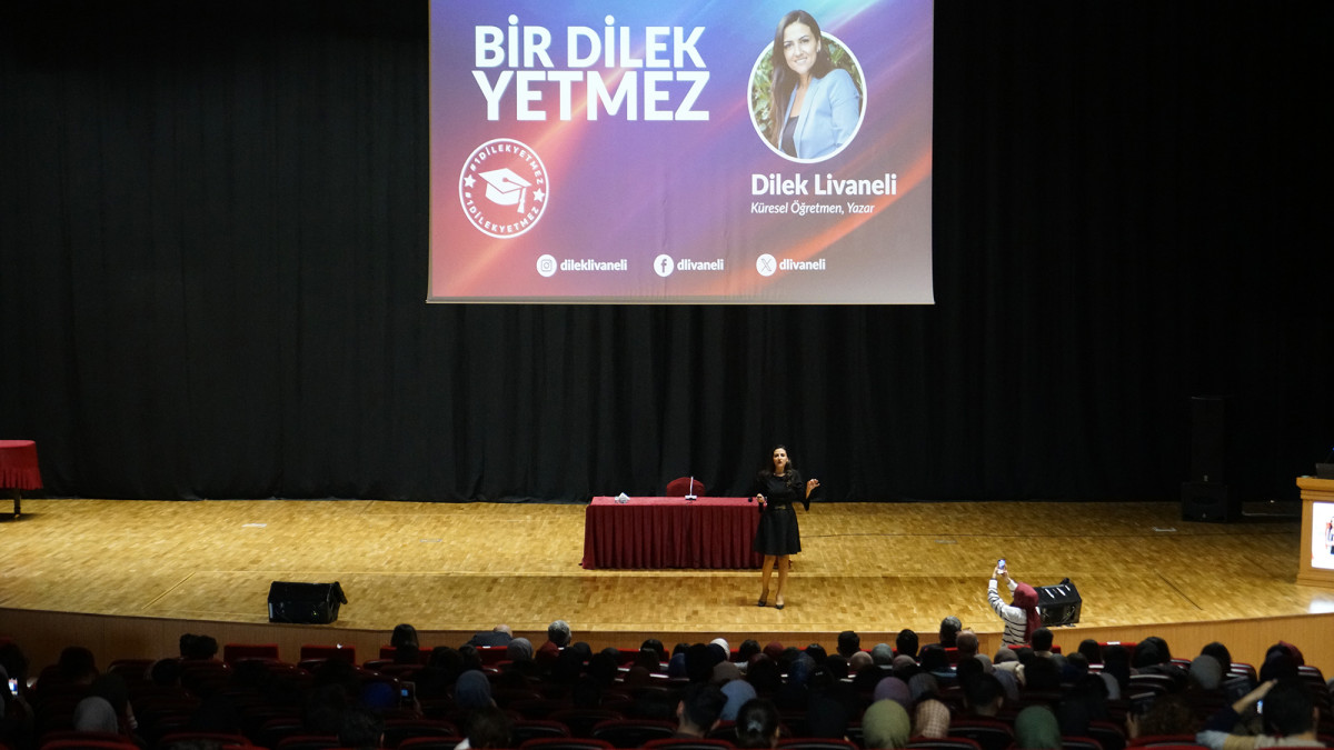 Dilek Livaneli, Genç Öğretmen Adaylarına İlham Oldu