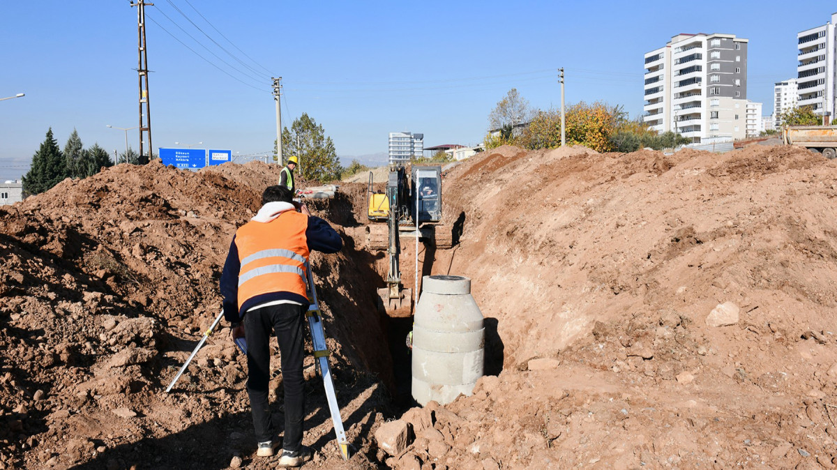 Üngüt’te Yeni Altyapı Çalışmaları Sürüyor